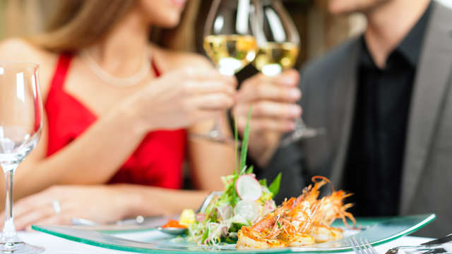 Lujo y gastronomía en un exclusivo hotel en el centro de Madrid con cena incluida