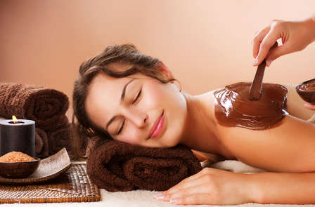 Spa et Chocolathérapie : un enveloppement au chocolat ou un massage aux huiles essentielles.