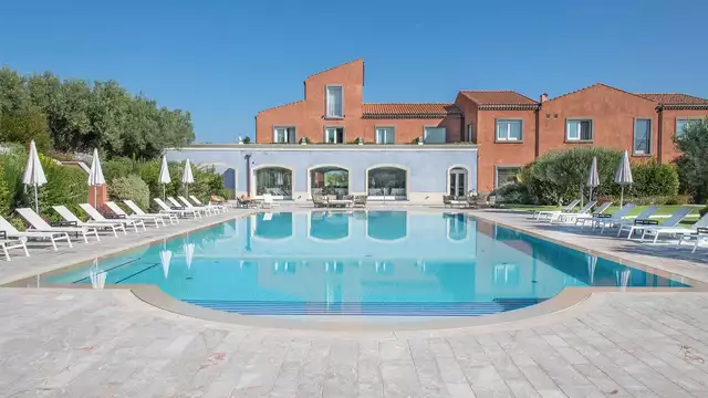 Vacanza a due passi dall'Etna in hotel 5* con mezza pensione e degustazione vini