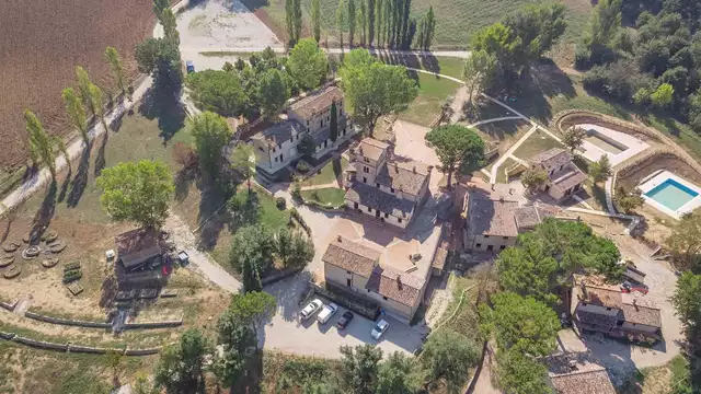 Weekend in un borgo medievale nel cuore dell'Umbria in appartamento con piscina