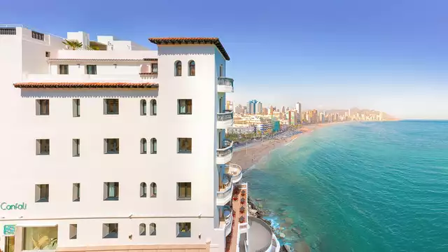 Escapade a Benidorm a quelques metres de la plage en demi-pension