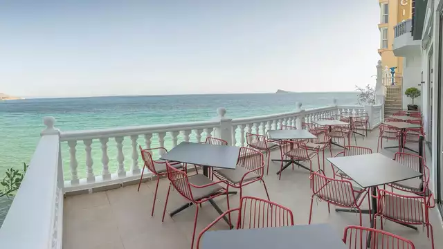 Escapade a Benidorm a quelques metres de la plage en demi-pension