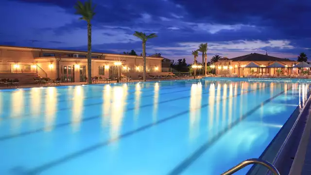 Vacaciones de lujo entre Gargano y los montes Daunos en un resort 5*