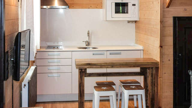 Evasion dans des chalets construits bois dans les Pyrenees aragonaises avec diner