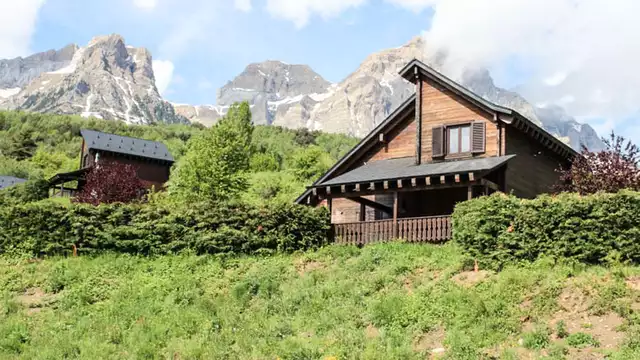 Geniet van de natuur in de Aragonese Pyreneeën in een charmant appartement