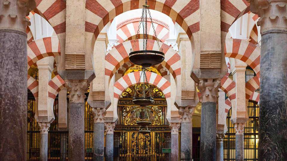 Cultureel uitstapje verblijf in het hart van de Joodse wijk van Cordoba en bezoek de Mezquita