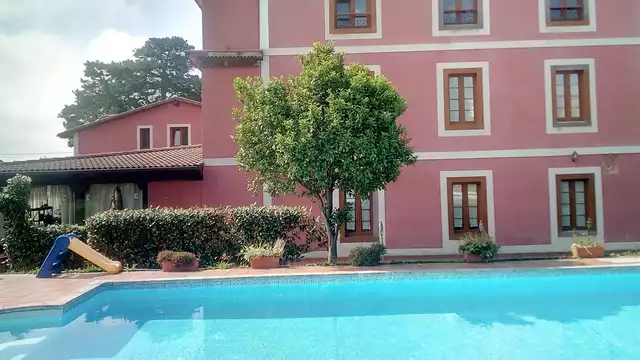 Découvrez Cudillero dans une chambre avec baignoire d'hydromassage.