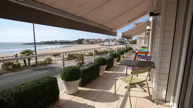 Escapada con cena en la magnífica bahía de Pontaillac.