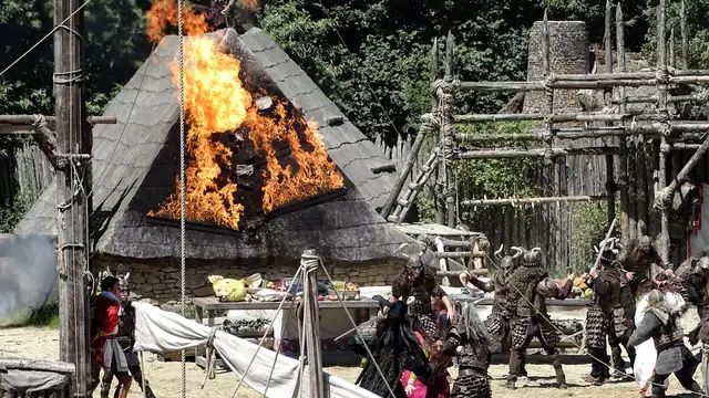 Entrée au Puy du Fou ® (Grand Parc) et séjour 4* à Angers