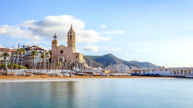 Ontdek het charmante kustplaatsje Sitges in een viersterrenhotel aan de strandboulevard