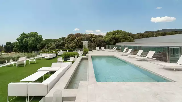 Overnachting in een suite met bubbelbad op een half uur van Barcelona