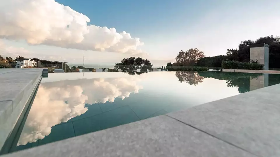 Escapade a Vilassar de Dalt dans un hotel moderne avec piscine