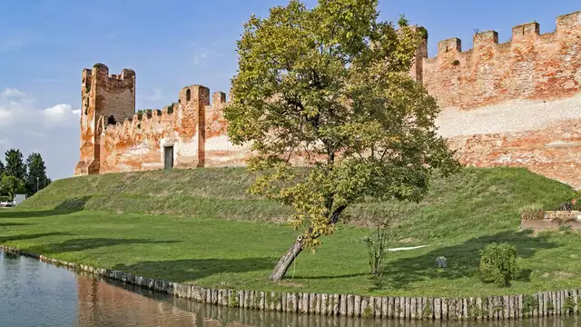 Esperienza a Treviso con cena e accesso area relax