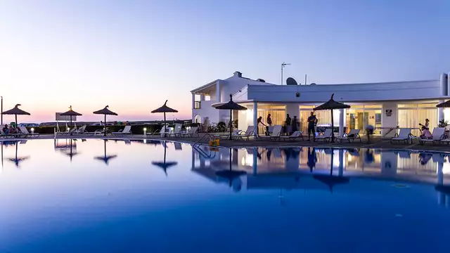 Profitez de Minorque dans un 4 étoiles avec vue mer et demi-pension incluse