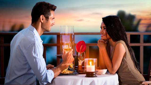 Escapada en Granada con Cena, acceso al Spa y bañera de hidromasaje privada (desde 2 noches)