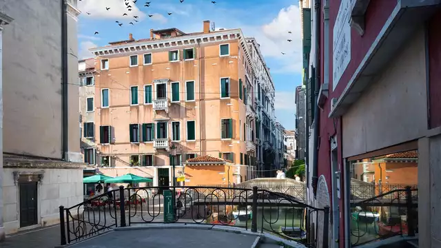 Romantisch verblijf in Venetie met jacuzzi op de kamer en gondeltocht