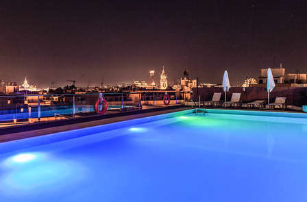 Offre à Séville avec visite guidée en français, mojito, accès à la piscine et vue sur le ville