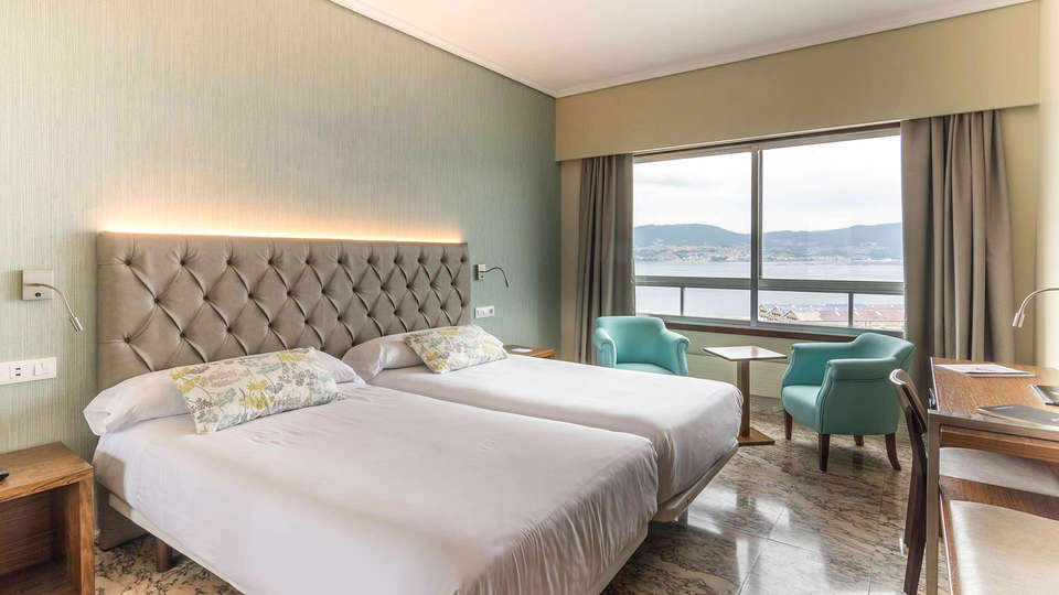 Romanticismo frente al mar con Gin tonic y banera de hidromasaje en Vigo