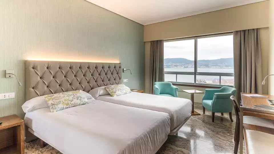 Romanticismo frente al mar con Gin tonic y banera de hidromasaje en Vigo