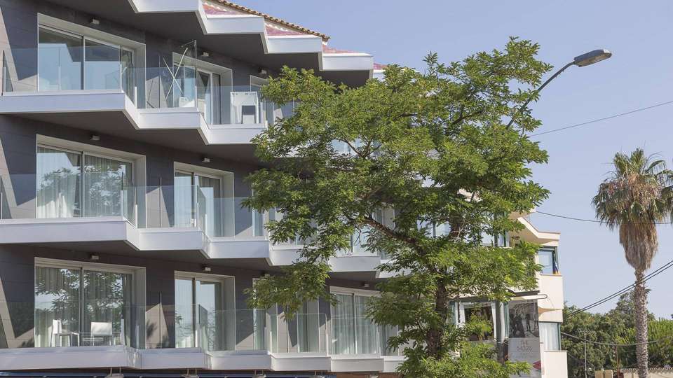 Deconnectez-vous a Platja d Aro dans un appartement de deux chambres pour quatre avec terrasse