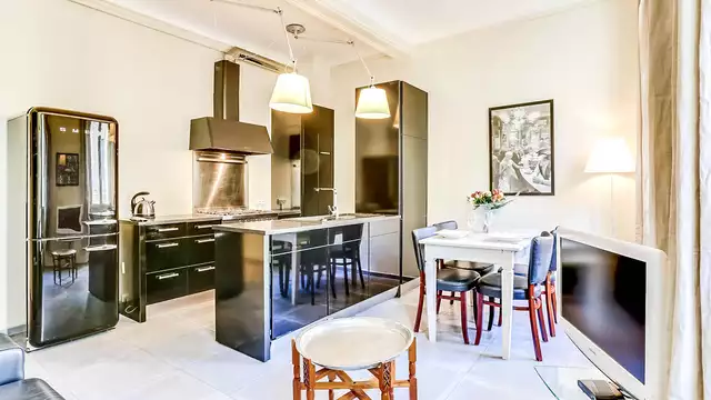 Romanticismo en Cannes en un apartamento