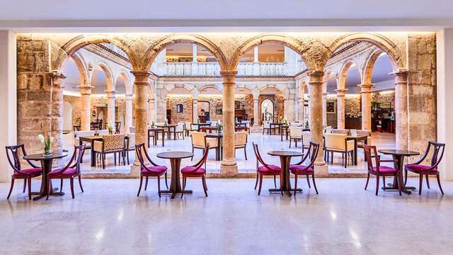 Escapada romántica en Belmonte con desayuno, acceso al Spa y visita a Bodega