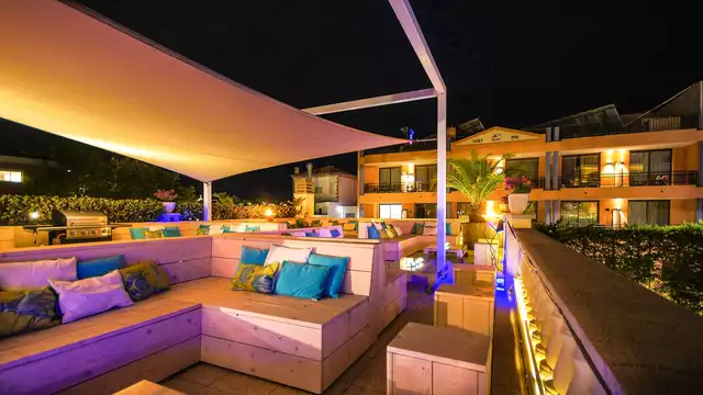 Lusso e romanticismo in Junior Suite con gin tonic a Sant Feliu de Guíxols