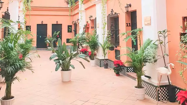 Escapada en El Rocio con visita guiada por el Parque Nacional de Donana