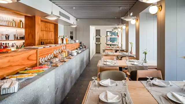 Escapada con desayuno en la ciudad más antigua de Portugal desde un hotel emblemático de Braga
