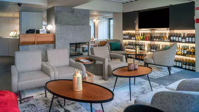 Escapada Romántica con bombones y vino espumoso en habitación deluxe con balcón (desde 2 noches)