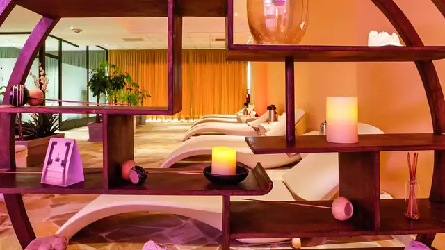Romanticismo in Sardegna: notte con cena e spa nel sud dell'isola