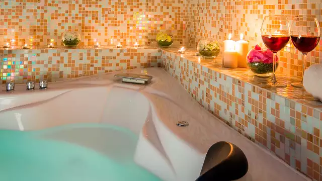 Vacances relaxantes en Émilie-Romagne avec accès aux Thermes de Tabiano inclus