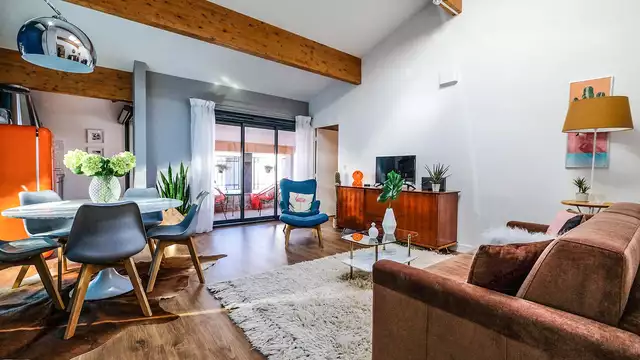 Sejournez dans un appartement a la deco vintage et avec loggia prive en Occitanie