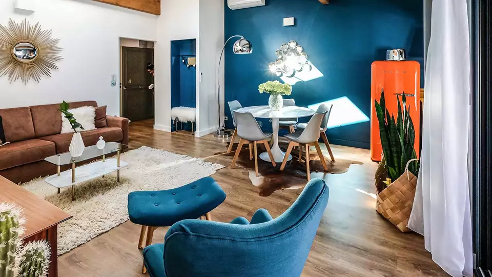 Sejournez dans un appartement a la deco vintage et avec loggia prive en Occitanie