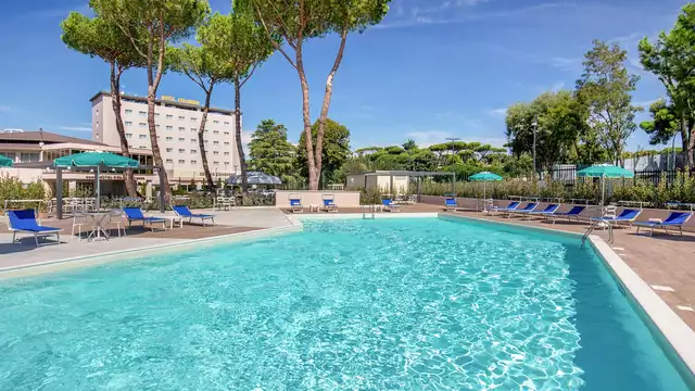 Fuga a Roma: relax in hotel e colazione per due