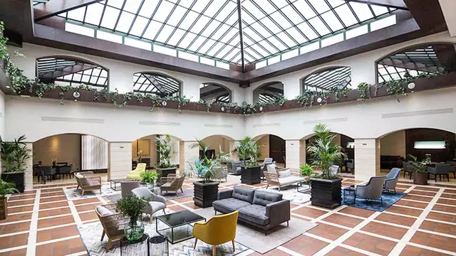 Descubre Castellón en un céntrico hotel con desayuno incluido