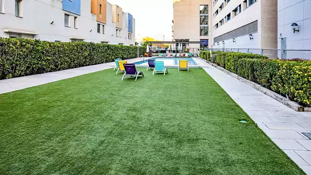 Escápate en familia en habitación cuádruple, desayuno y parking cerca de Alicante