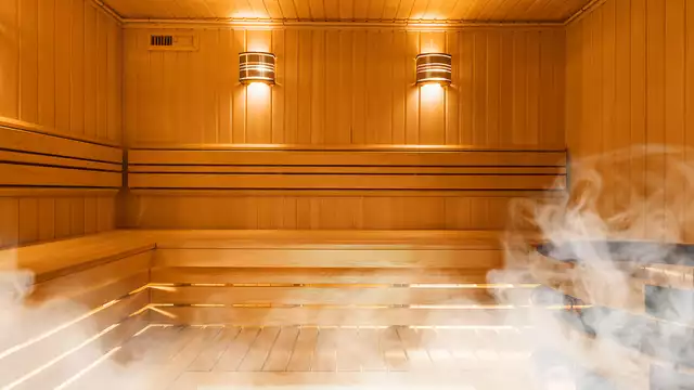 Super romanticismo in suite con vasca idromassaggio, bottiglia di cava e cioccolatini, a Gajano