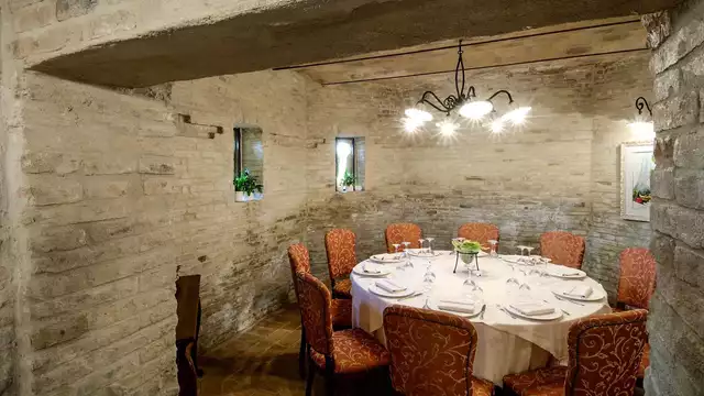 Séjour dans un château dans les collines de Fano avec dîner et dégustation de vin