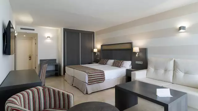 Mini-vacances à Torremolinos avec demi-pension incluse