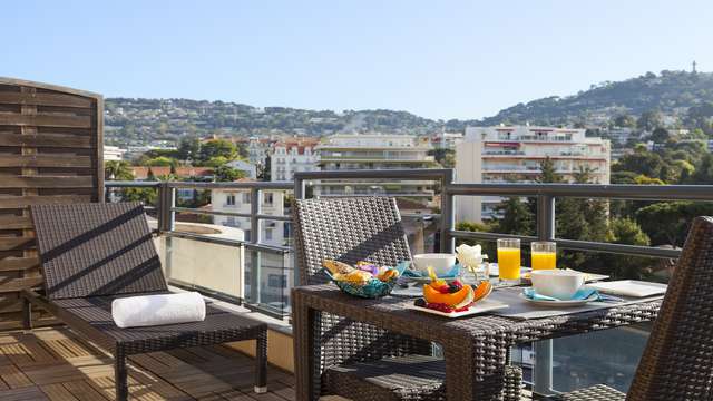 Neh   Suites Cannes Croisette Cannes  Francia