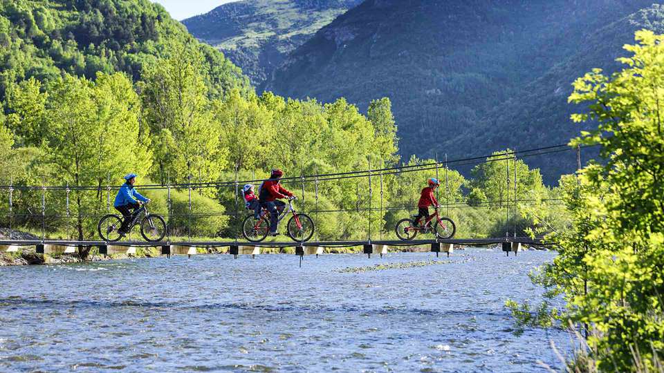 Apartamento en la Vall de Boi con un nino incluido en media pension