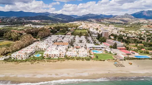 Appartement de luxe avec vue sur la mer à la périphérie d'Estepona
