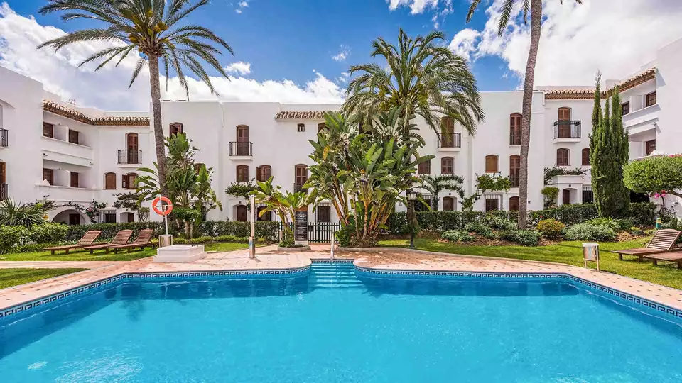 Appartement de luxe avec vue sur la mer a la peripherie d Estepona