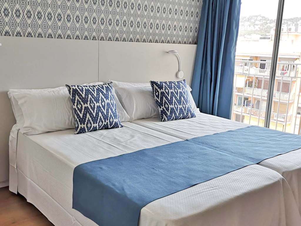 Escapade à Lloret de Mar dans un hôtel 4*, logement et petit-déjeuner - 4* - 2