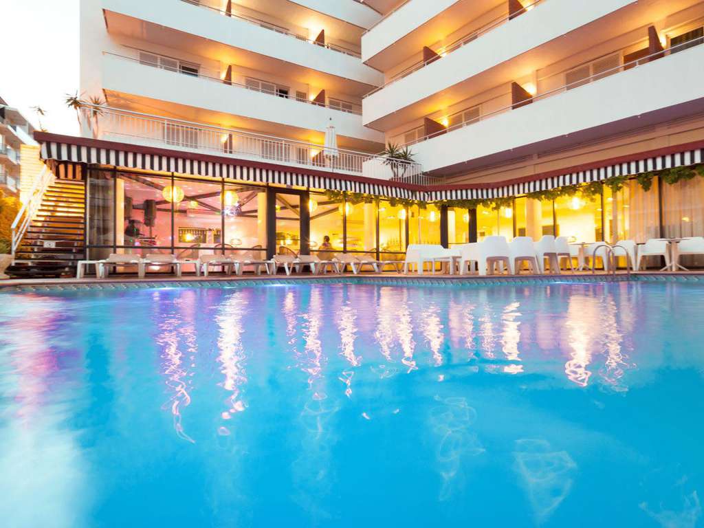 Escapade à Lloret de Mar dans un hôtel 4*, logement et petit-déjeuner - 4* - 12