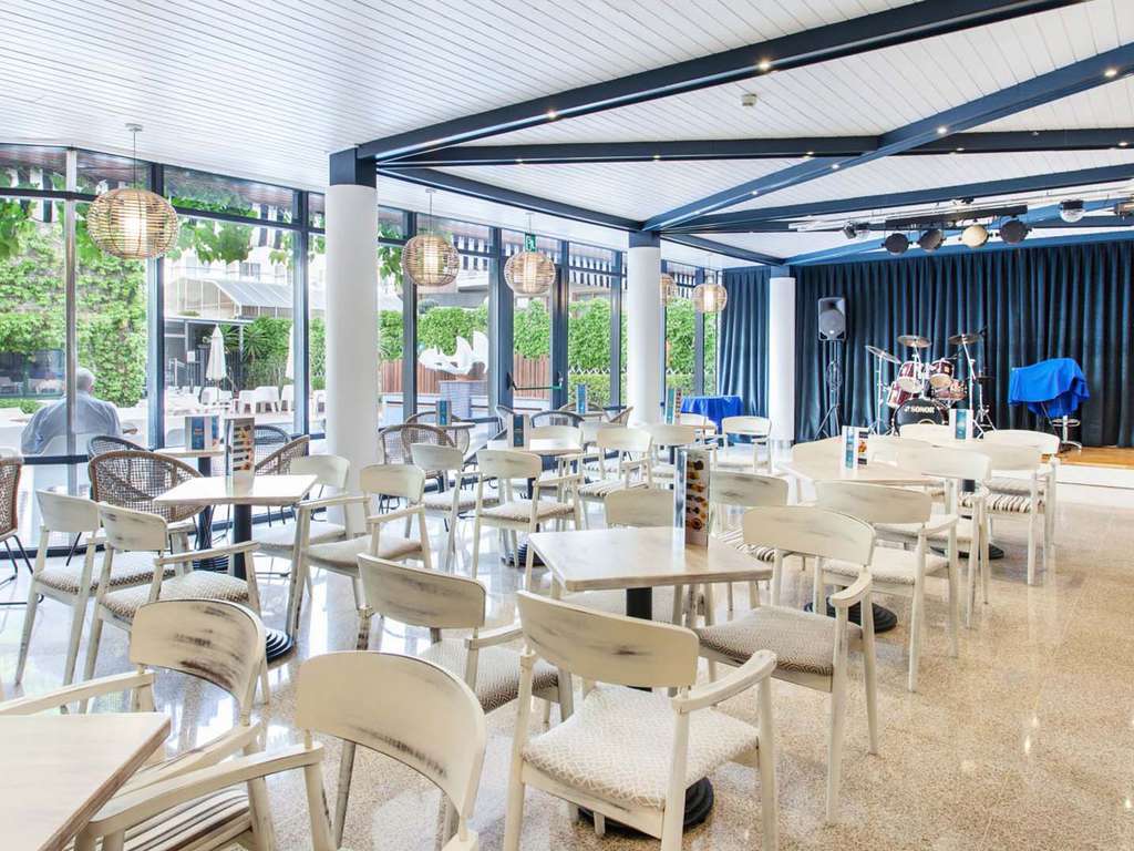 Profitez d'une escapade unique en demi-pension à Lloret de Mar - 4* - 7