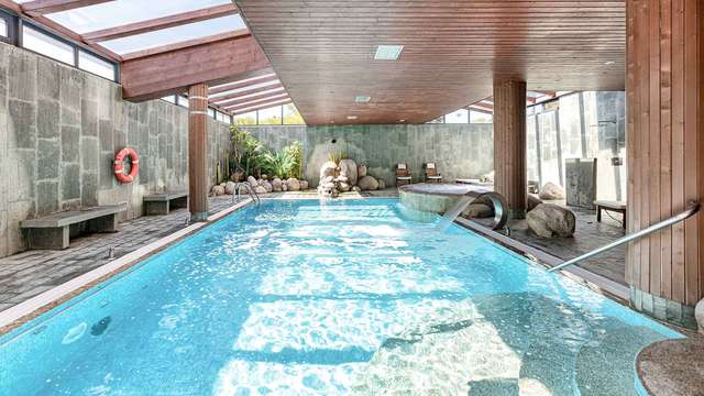 Escapade relaxante avec accès au Spa en demi-pension près de la plage de Paxariñas