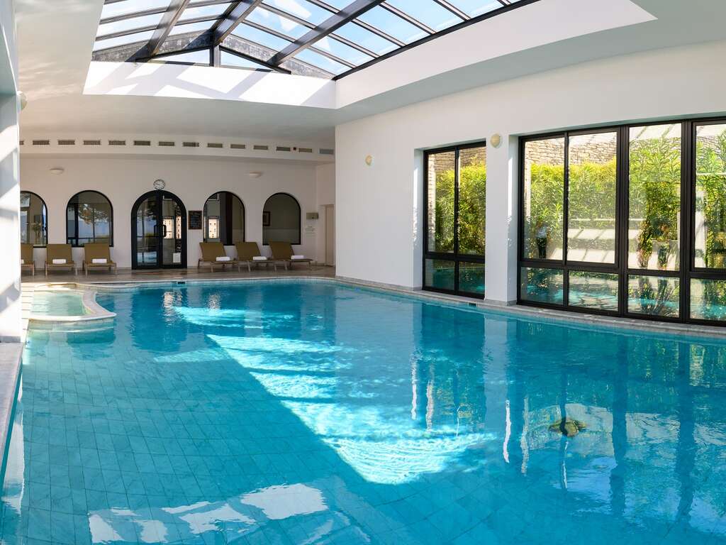 Havre De Paix Hors Du Temps À Gordes - 5* (ref 17597)