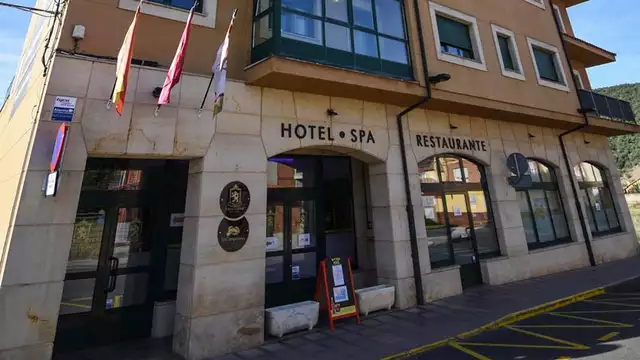 Disfruta en un hotel de lujo con desayuno y spa en plena naturaleza